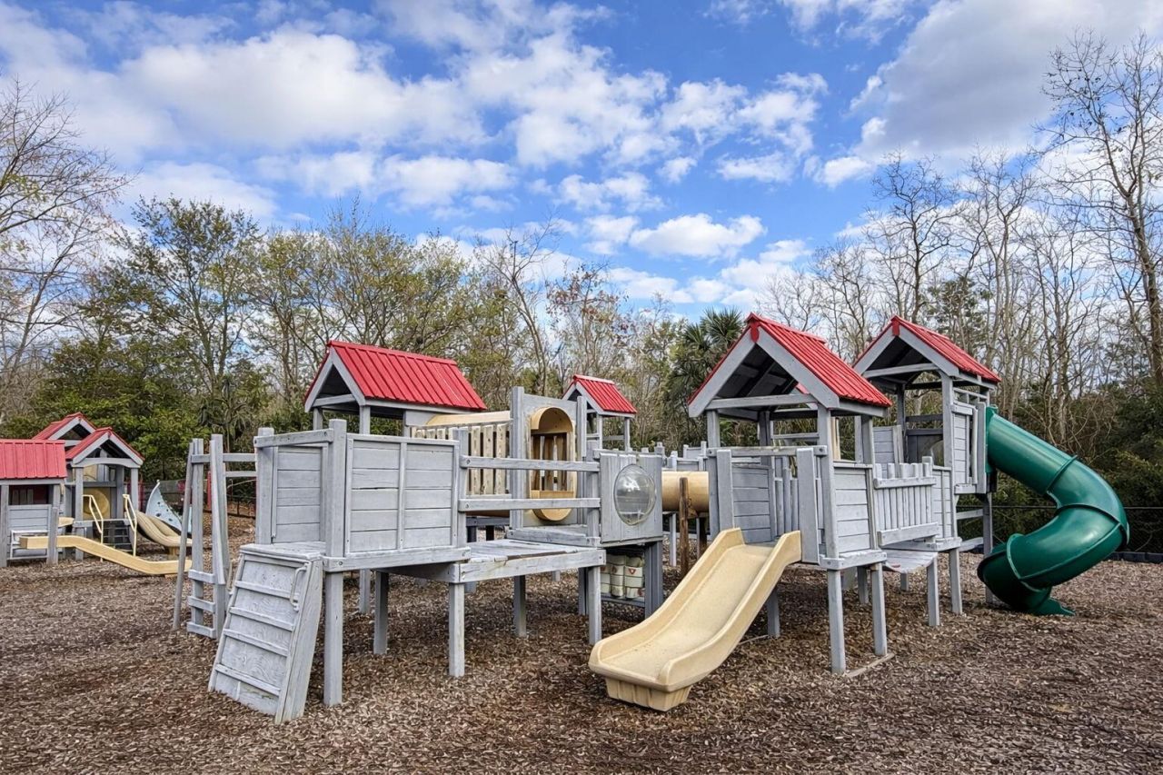 1823 Delacourt Avenue Photo 83