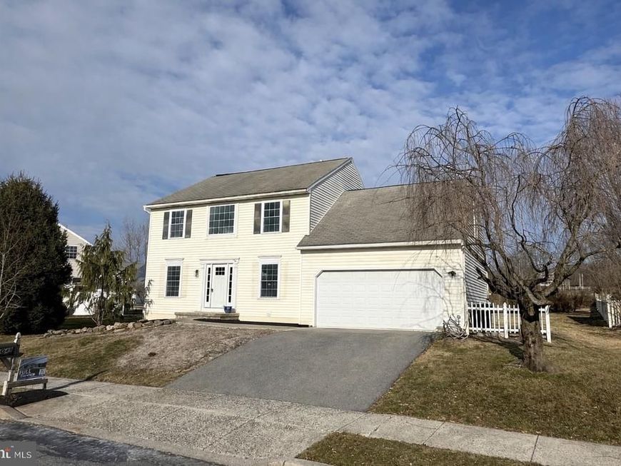 1049 Christina Drive, Leesport, PA 19533 Main Photo