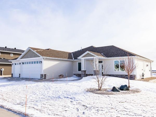 4268 Pine Parkway S, Fargo, ND 58104