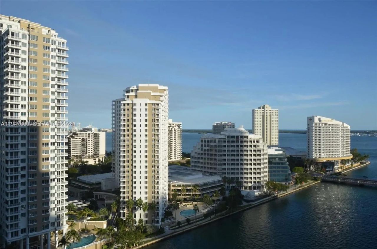 495 Brickell Ave , Unit 1801, Miami, FL 33131 Photo