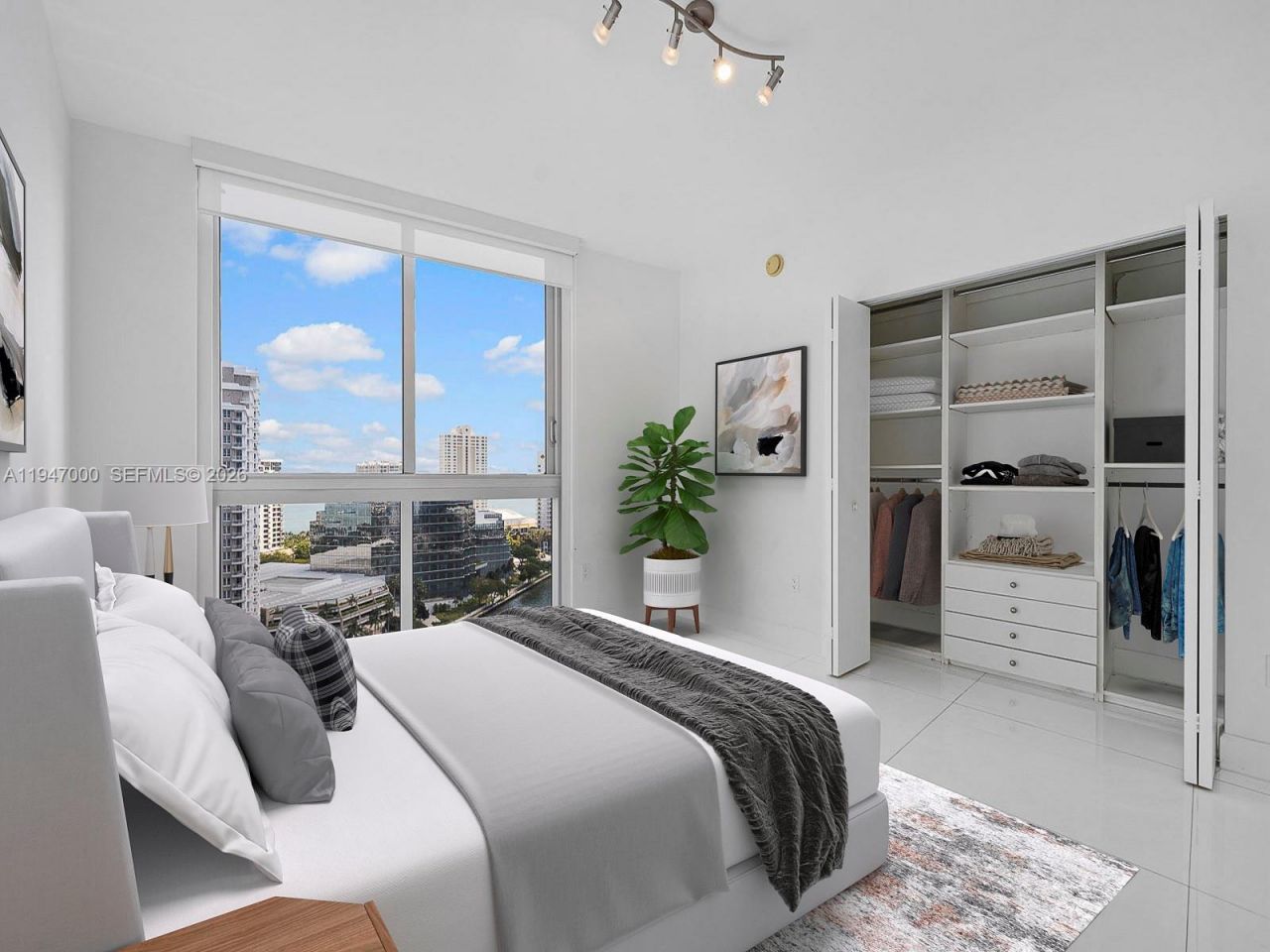 495 Brickell Ave , Unit 1801, Miami, FL 33131 Photo