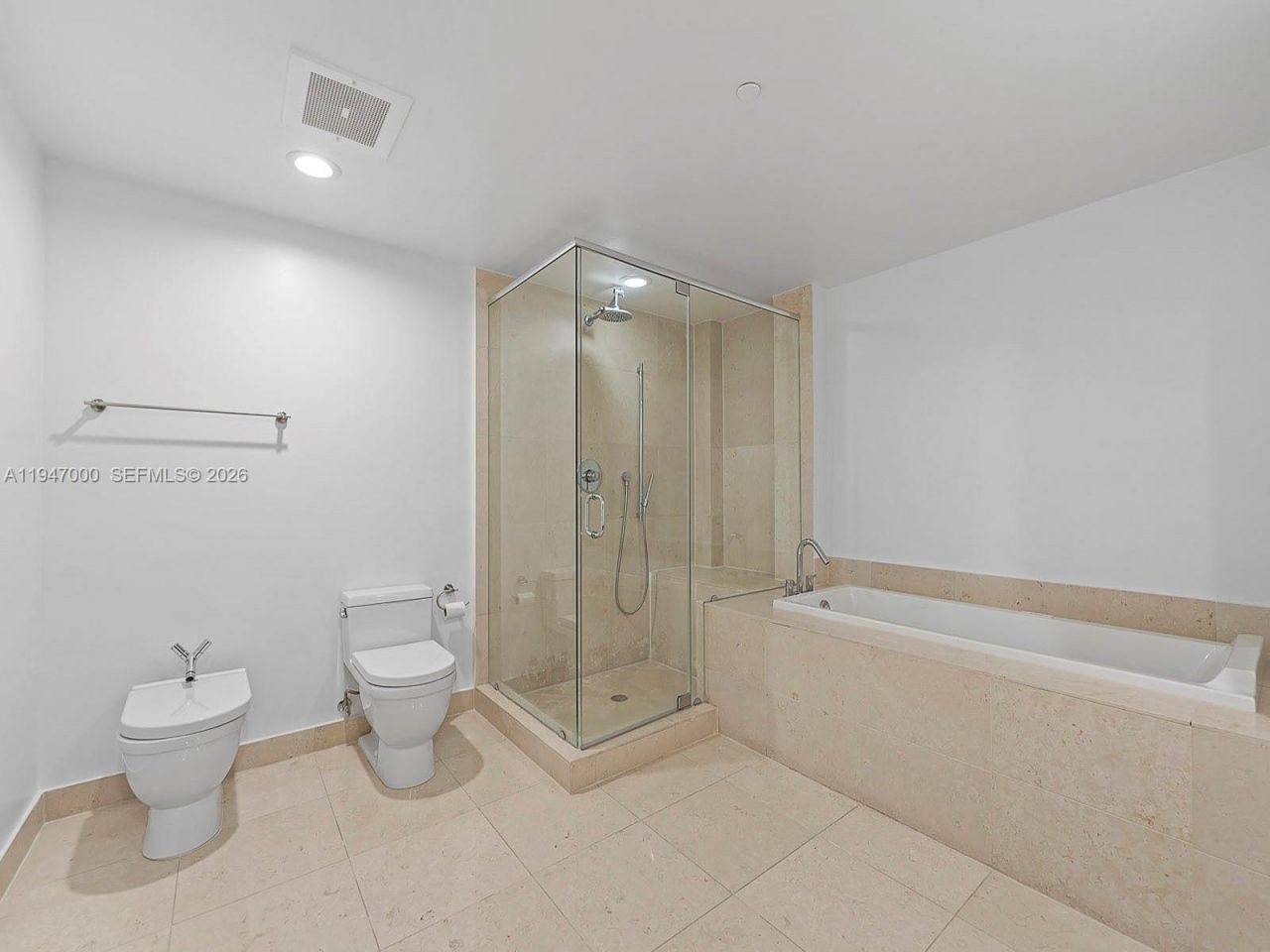 495 Brickell Ave , Unit 1801, Miami, FL 33131 Photo