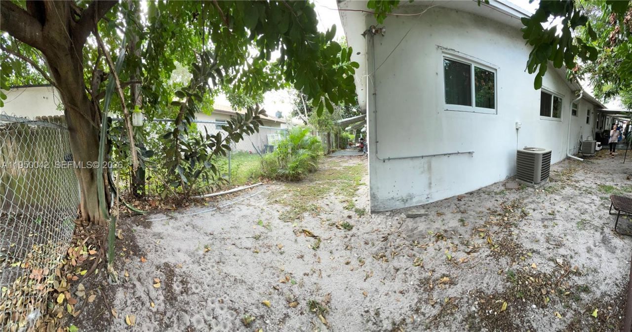 2312 Van Buren St , Unit 5, Hollywood, FL 33020 Photo