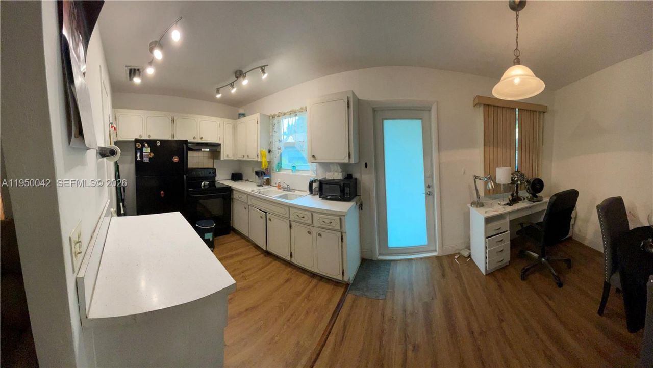 2312 Van Buren St , Unit 5, Hollywood, FL 33020 Photo