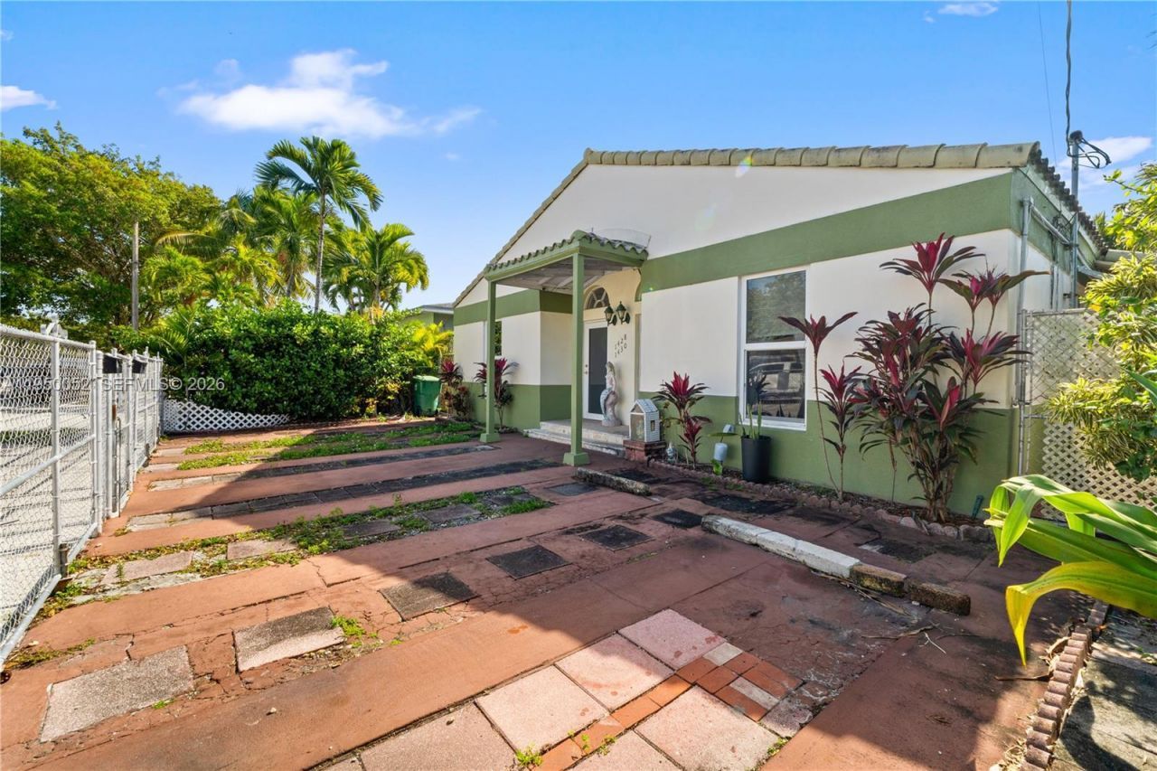 1428 SW 20th St, Miami, FL 33145 Photo