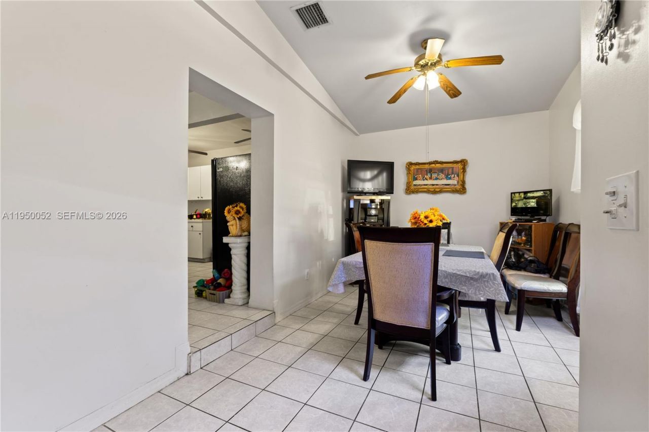 1428 SW 20th St, Miami, FL 33145 Photo