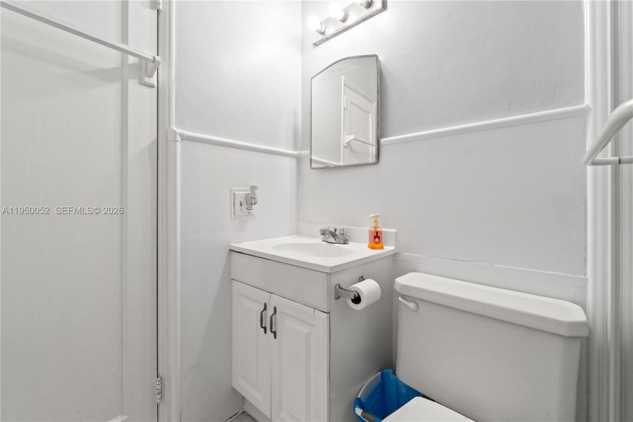 1428 SW 20th St, Miami, FL 33145 Photo