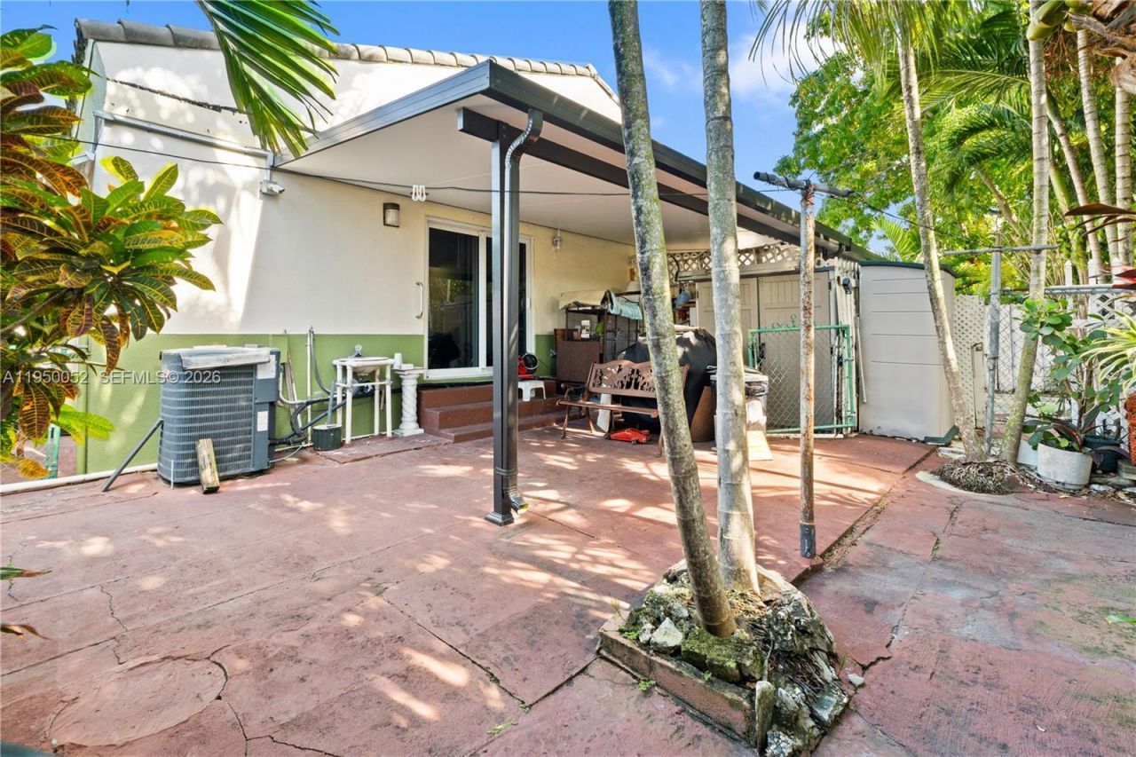 1428 SW 20th St, Miami, FL 33145 Photo