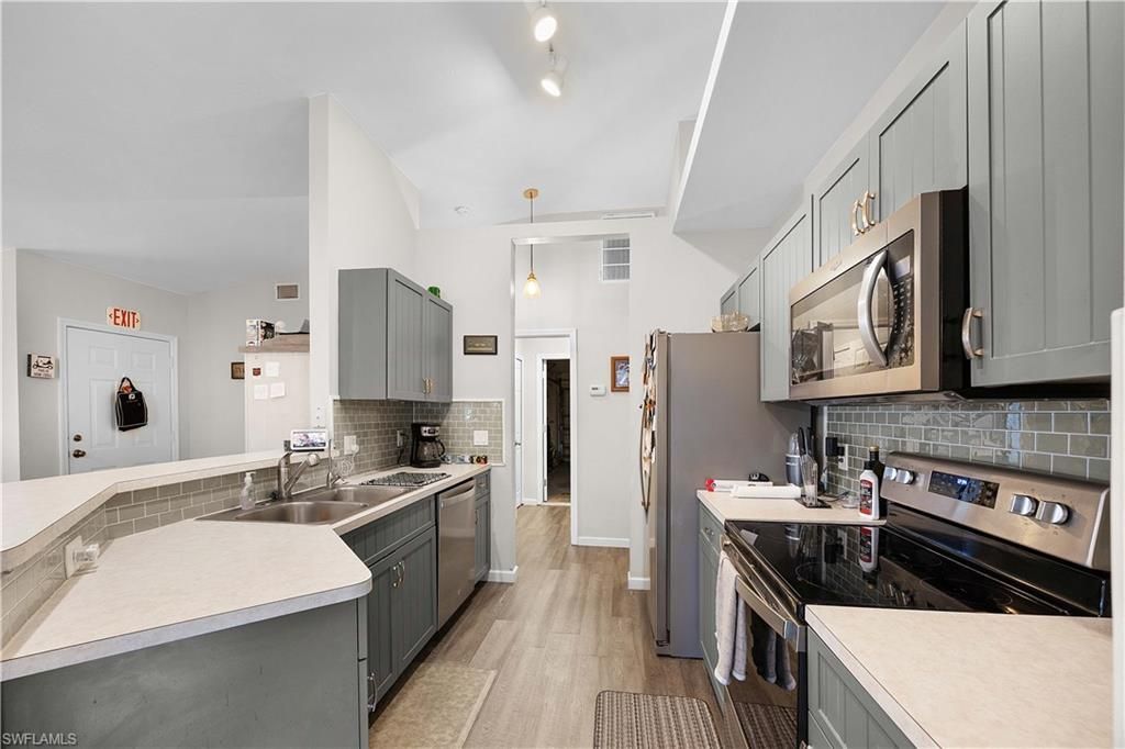 503 Bethany Village Cir, Lehigh Acres, FL 33936 Photo