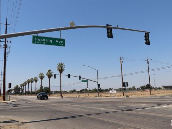 1000 - SWC HOSKING & SOUTH UNION Avenue, Bakersfield, CA 93307