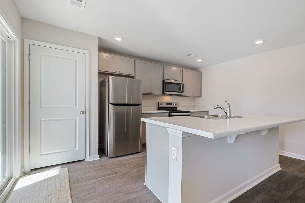 270 Jeff Waters Circle Photo 7