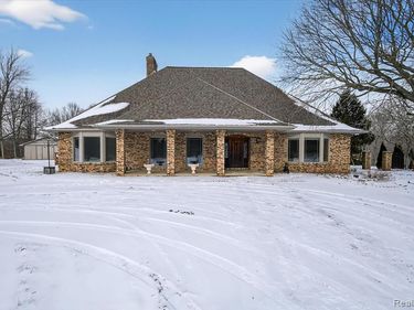 9505 E Atherton Road, Davison Twp, MI 48423