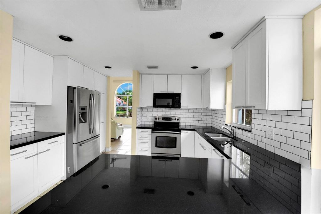 3130 N 38th Avenue, Hollywood, FL 33021 Photo