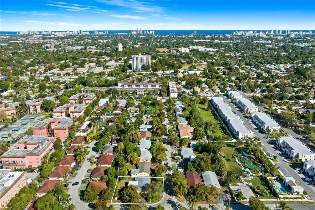 581 NW 17th Place, Fort Lauderdale, FL 33311 Photo