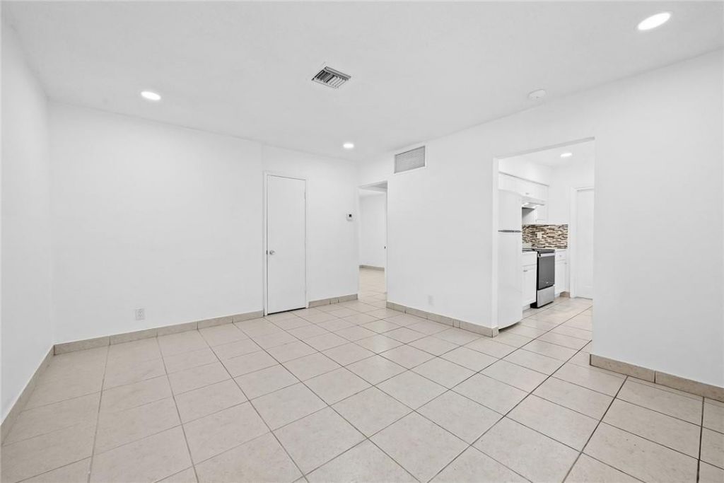 581 NW 17th Place, Fort Lauderdale, FL 33311 Photo
