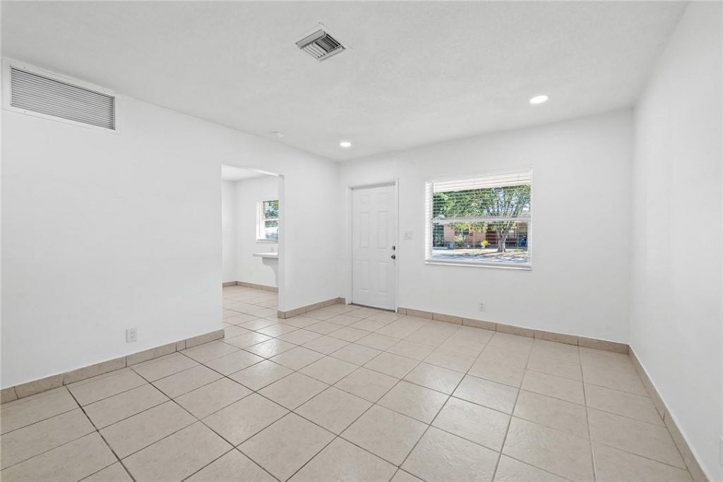 581 NW 17th Place, Fort Lauderdale, FL 33311 Photo