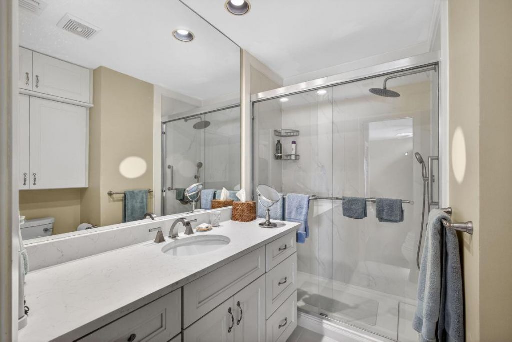 478 Tequesta Drive, Unit #209, Tequesta, FL 33469 Photo