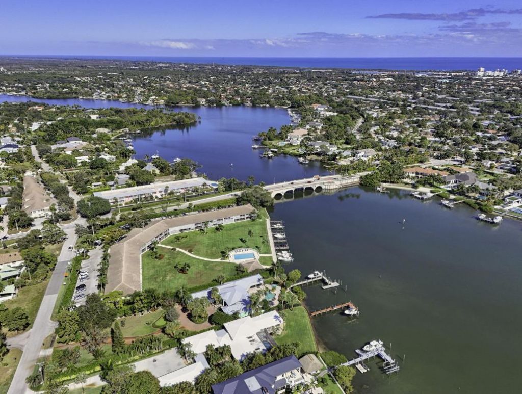 478 Tequesta Drive, Unit #209, Tequesta, FL 33469 Photo