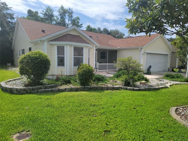 1033 OAK FOREST DRIVE, THE VILLAGES, FL 32162