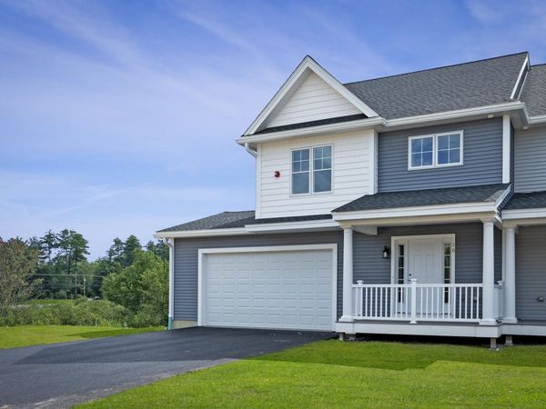 21 Crestview Way, Raymond, NH 03077