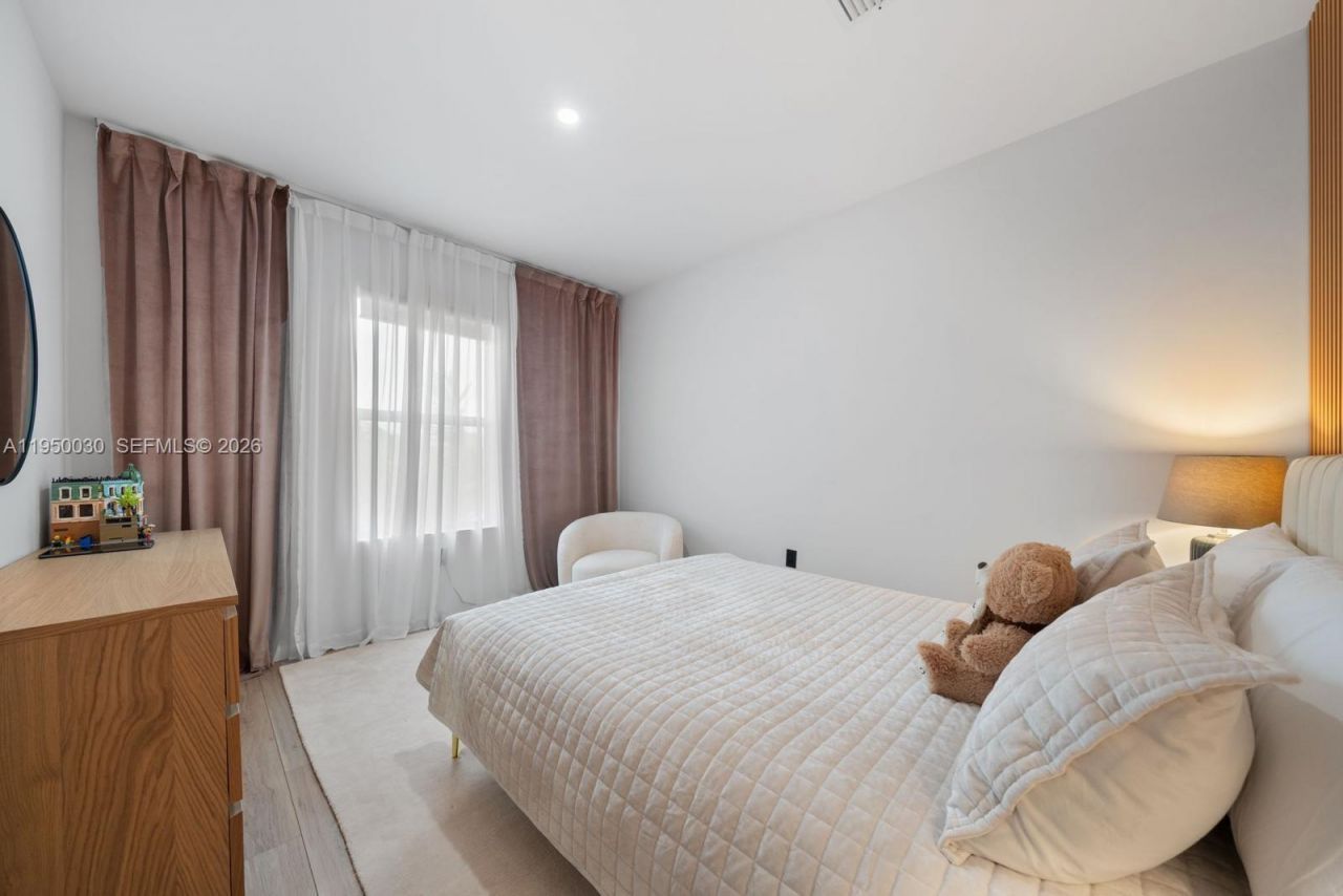 421 NW 17th St, Fort Lauderdale, FL 33311 Photo