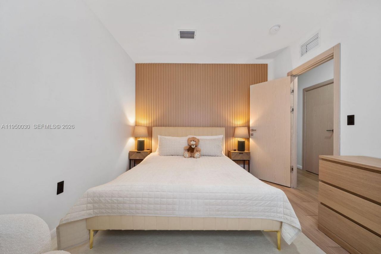 421 NW 17th St, Fort Lauderdale, FL 33311 Photo