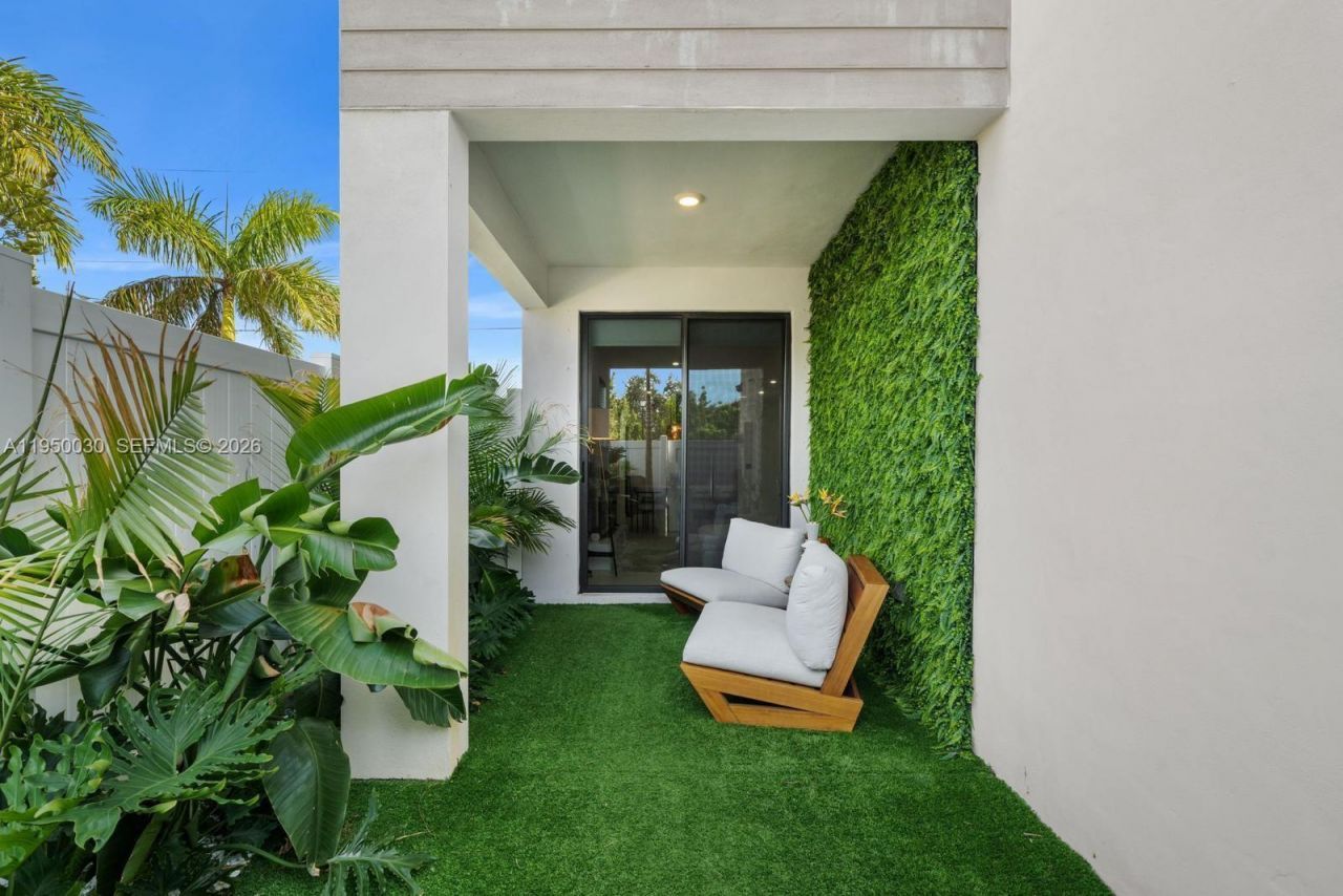 421 NW 17th St, Fort Lauderdale, FL 33311 Photo