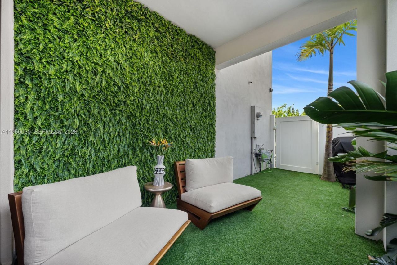 421 NW 17th St, Fort Lauderdale, FL 33311 Photo