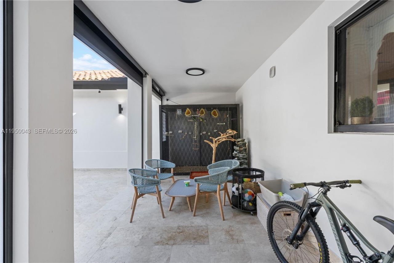 7345 SW 96th St, Pinecrest, FL 33156 Photo