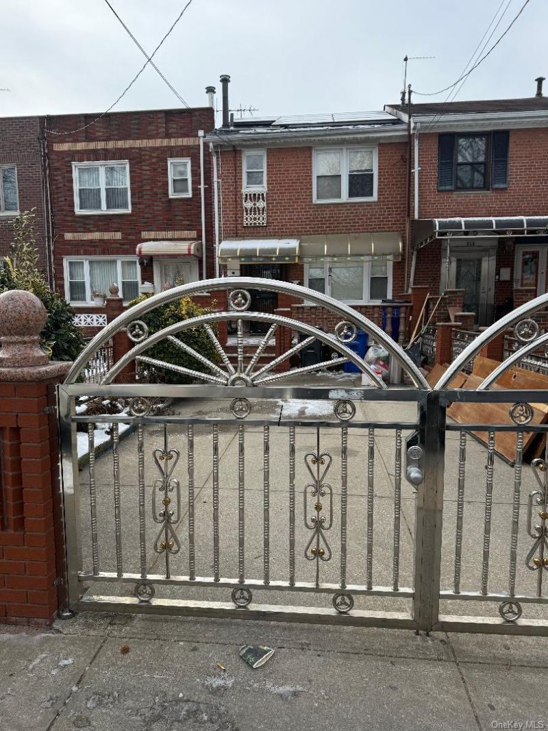 918 E 81st Street, Brooklyn, NY 11236 Main Photo