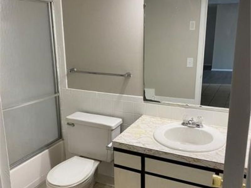 3414 Dorr Street, Unit 102, Toledo, OH 43607 Photo 24