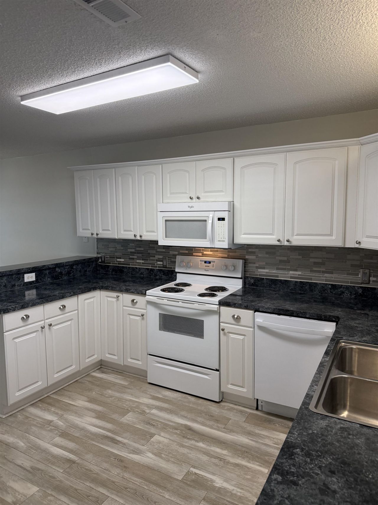 1444 Bessent Ave. Photo 5