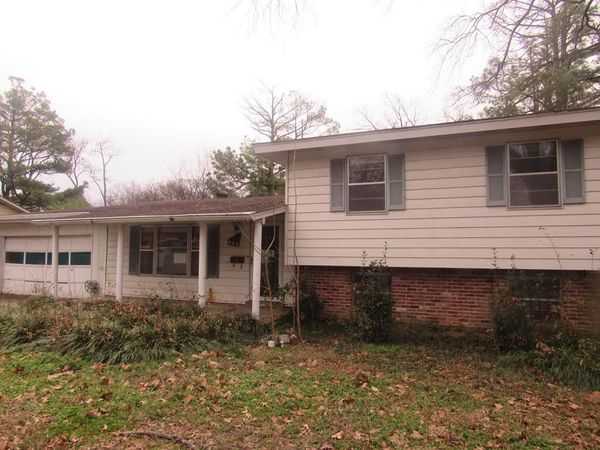 624 Roselawn Drive, West Memphis, AR 72301