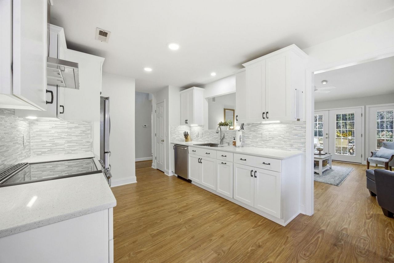 1301 Regent Terrace N Photo 16