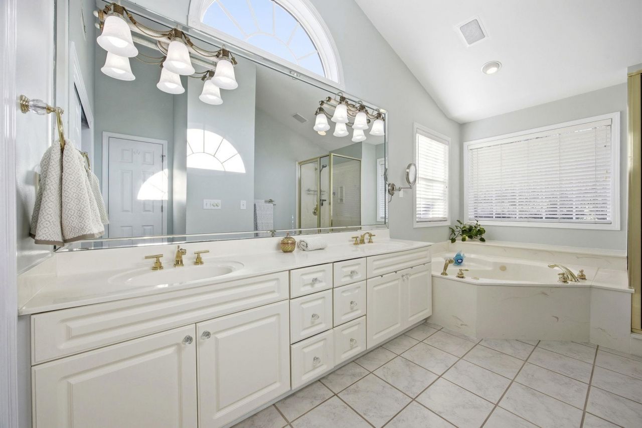 1301 Regent Terrace N Photo 23