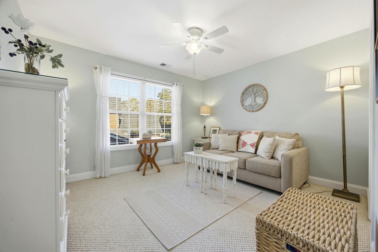 1301 Regent Terrace N Photo 28