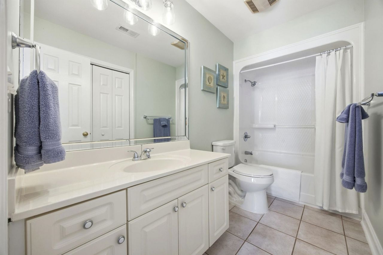 1301 Regent Terrace N Photo 30