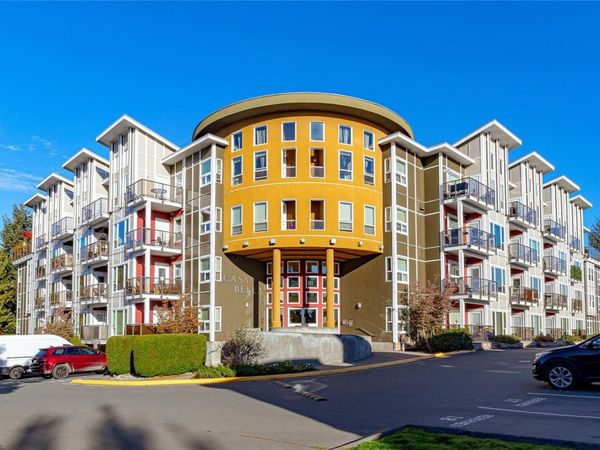866 Brock Ave, Unit 311, Langford, BC V9B 3C6