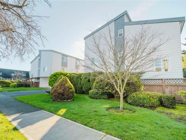 229 Ontario St, Unit 302, Victoria, BC V8V 1N1