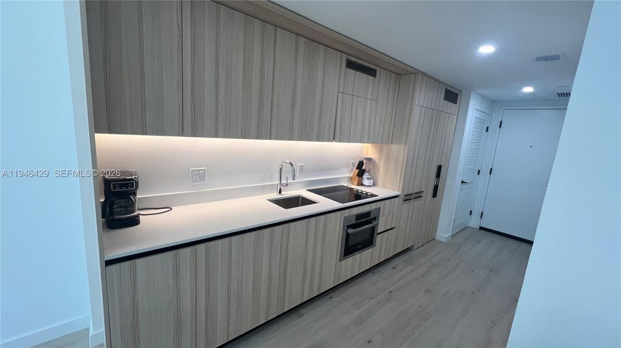 225 N Miami Ave , Unit 212, Miami, FL 33128 Photo