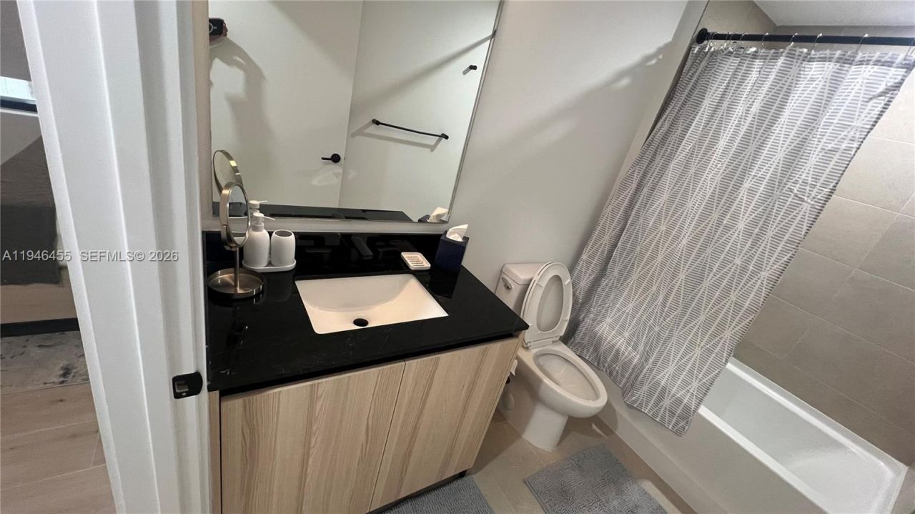 225 N Miami Ave , Unit 312, Miami, FL 33128 Photo