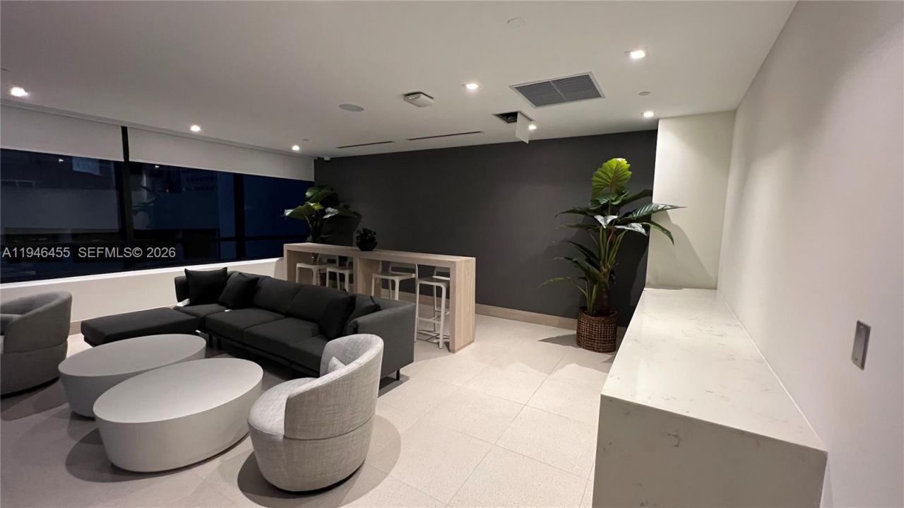 225 N Miami Ave , Unit 312, Miami, FL 33128 Photo