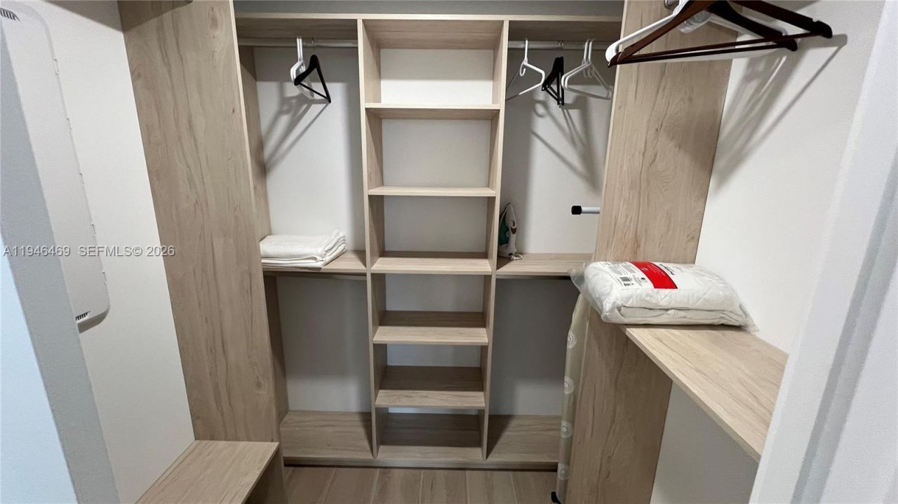 225 N Miami Ave , Unit 905, Miami, FL 33128 Photo