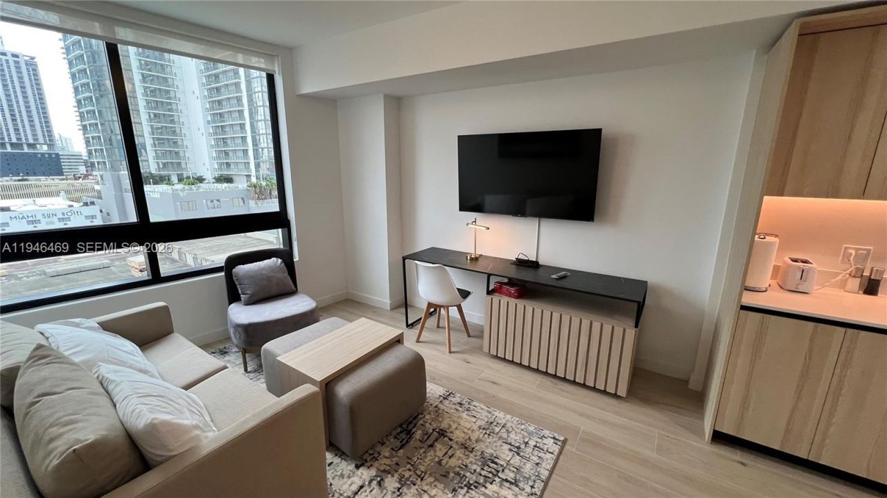 225 N Miami Ave , Unit 905, Miami, FL 33128 Photo