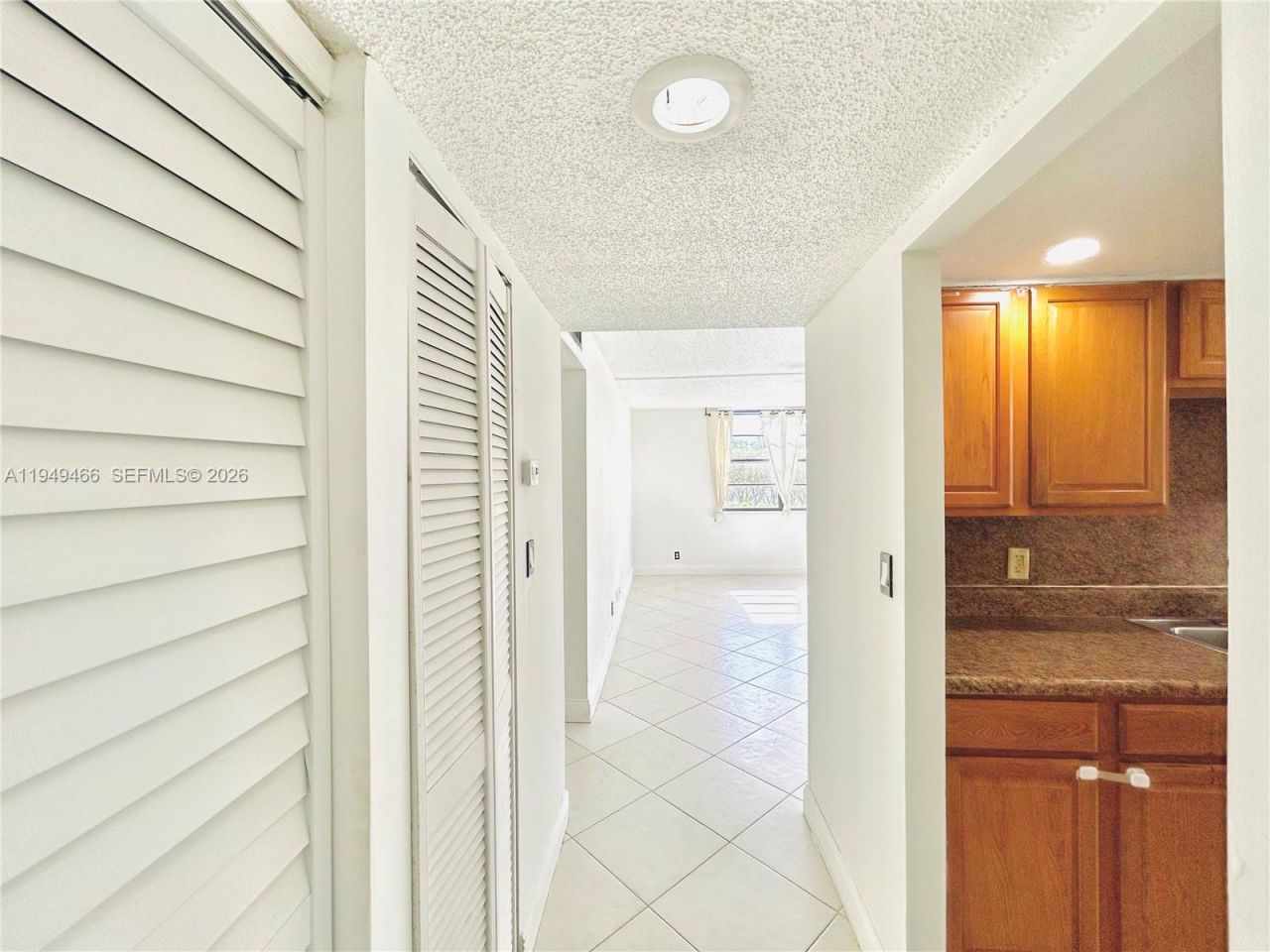 6190 Woodlands Blvd, Unit 113, Tamarac, FL 33319 Photo