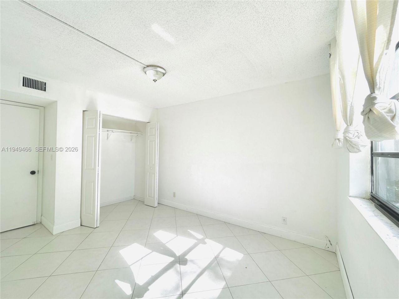 6190 Woodlands Blvd, Unit 113, Tamarac, FL 33319 Photo