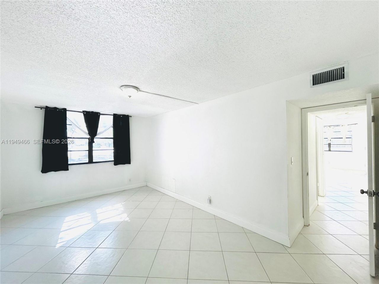 6190 Woodlands Blvd, Unit 113, Tamarac, FL 33319 Photo