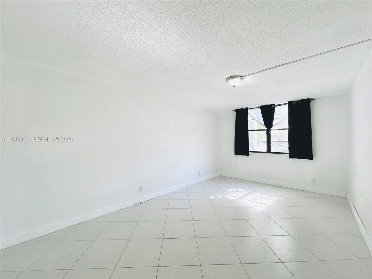 6190 Woodlands Blvd, Unit 113, Tamarac, FL 33319 Photo
