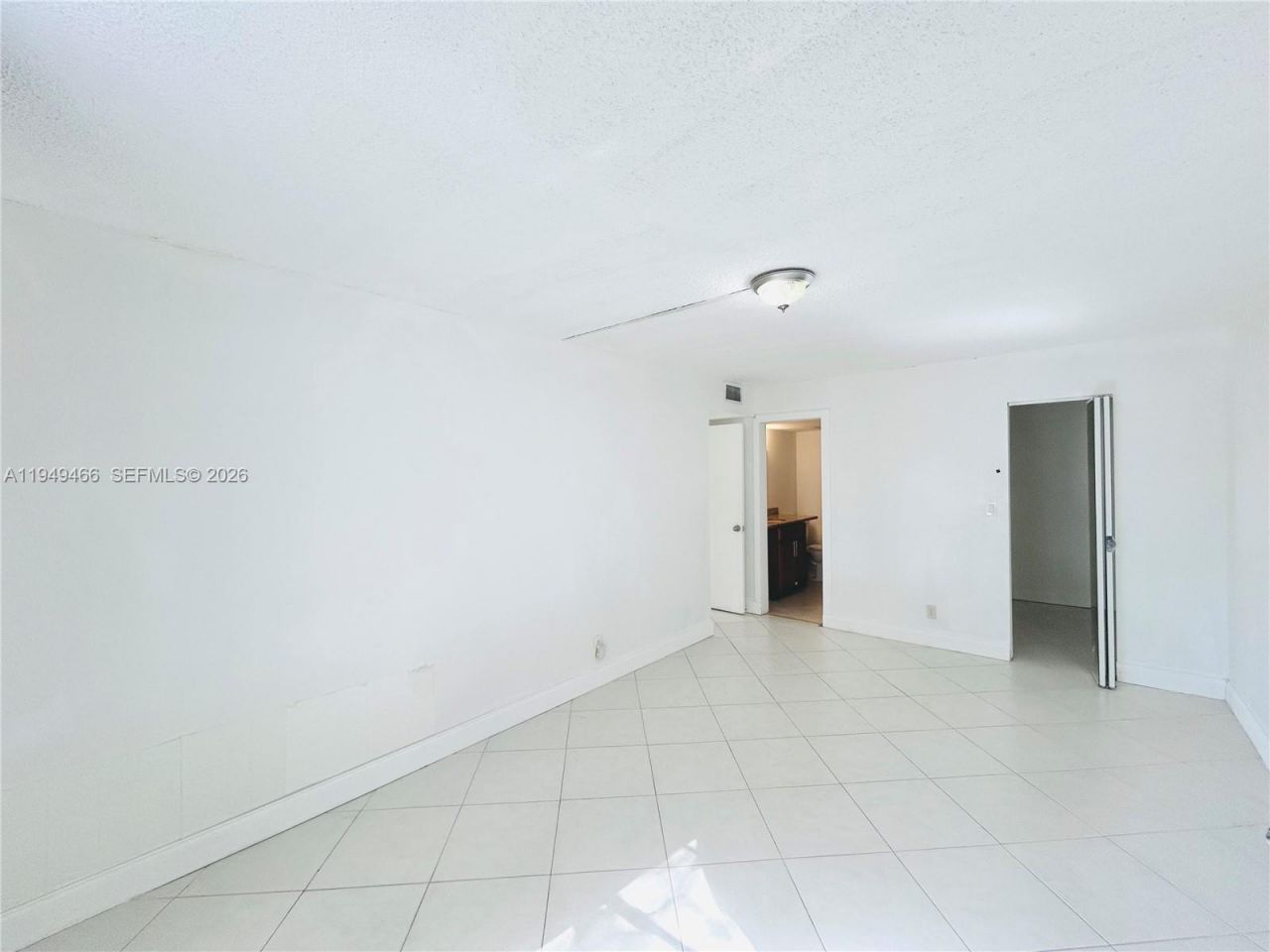 6190 Woodlands Blvd, Unit 113, Tamarac, FL 33319 Photo