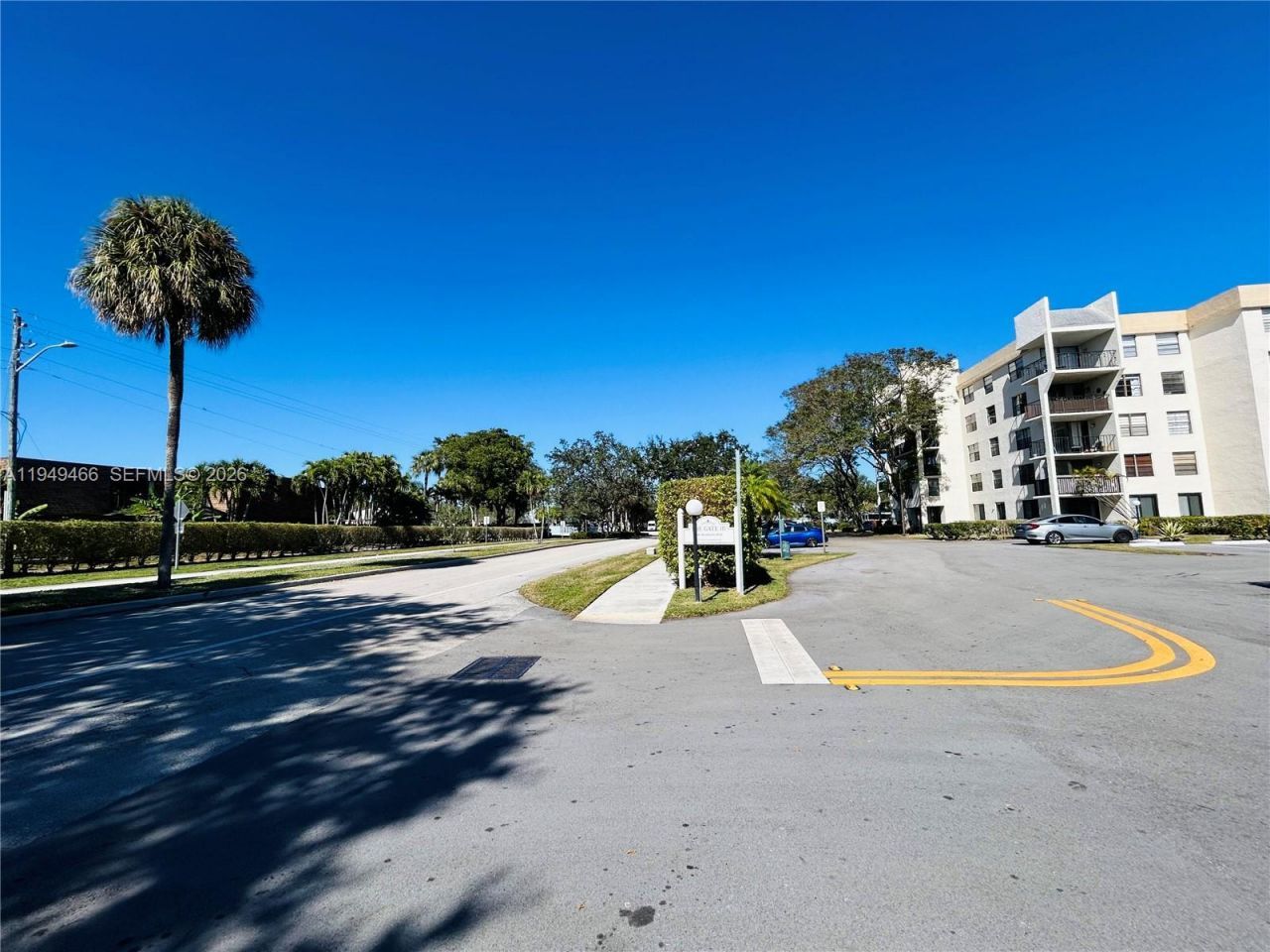 6190 Woodlands Blvd, Unit 113, Tamarac, FL 33319 Photo